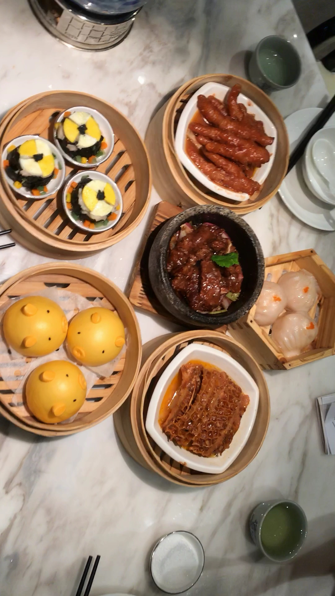 陶陶居,来深圳啦,早上10点营业,排队人有点多,饮早茶这种文化应该从7