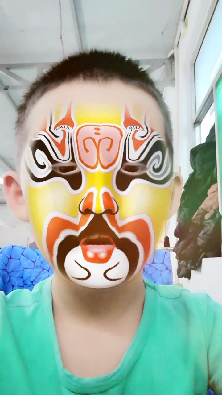 京剧变脸03为啥只是一张脸就没出来其他的呢98989898