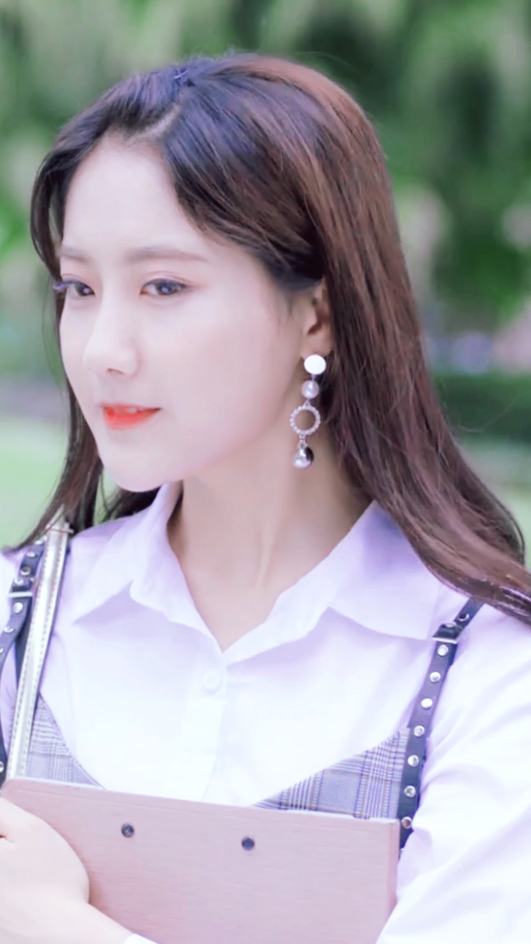 李艺彤:你说我没什么问题,你凶我建白就不行了