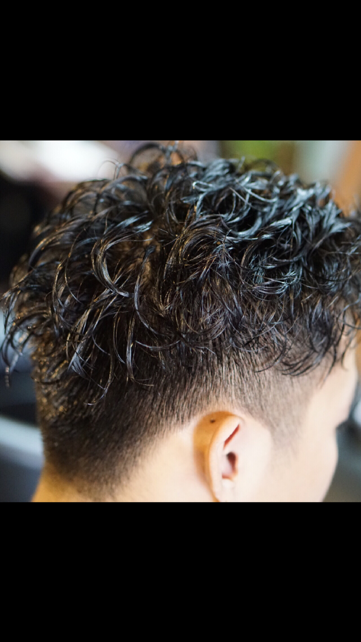 男士爆炸头了解一下,也可以说西几头,哈哈