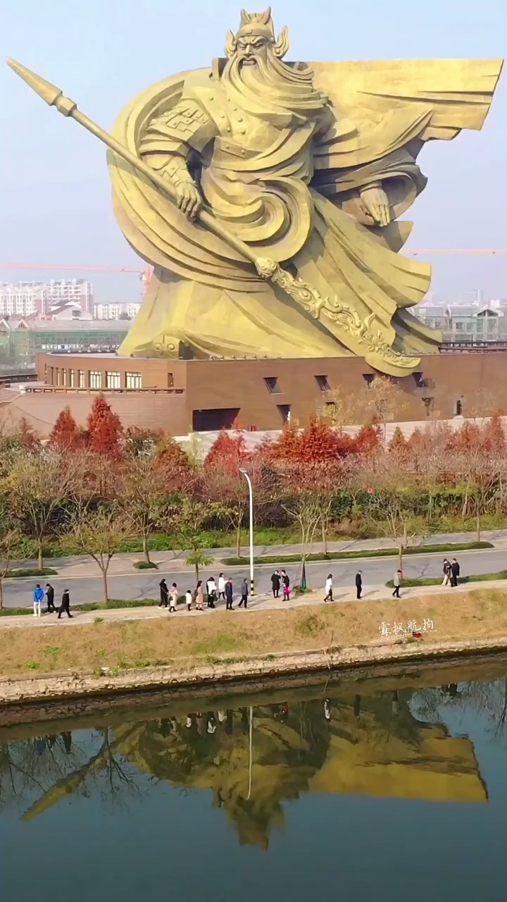 湖北荆州关公雕像图片