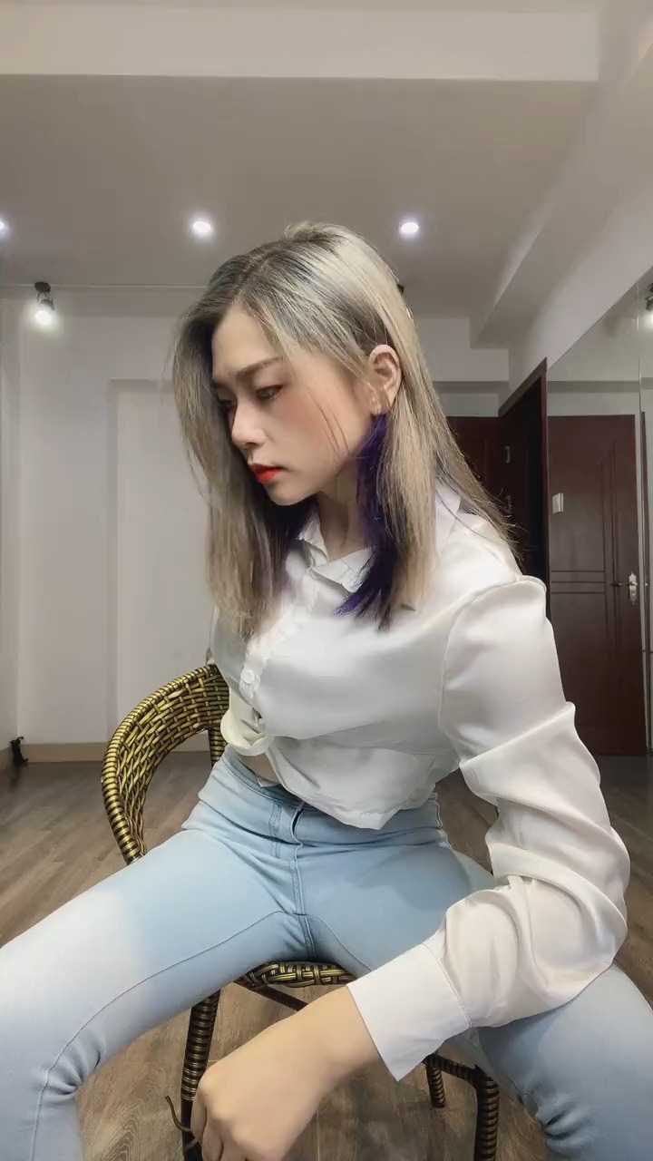 漫雪是谁 蜜汁自信wave  谁还不会个wave了啊