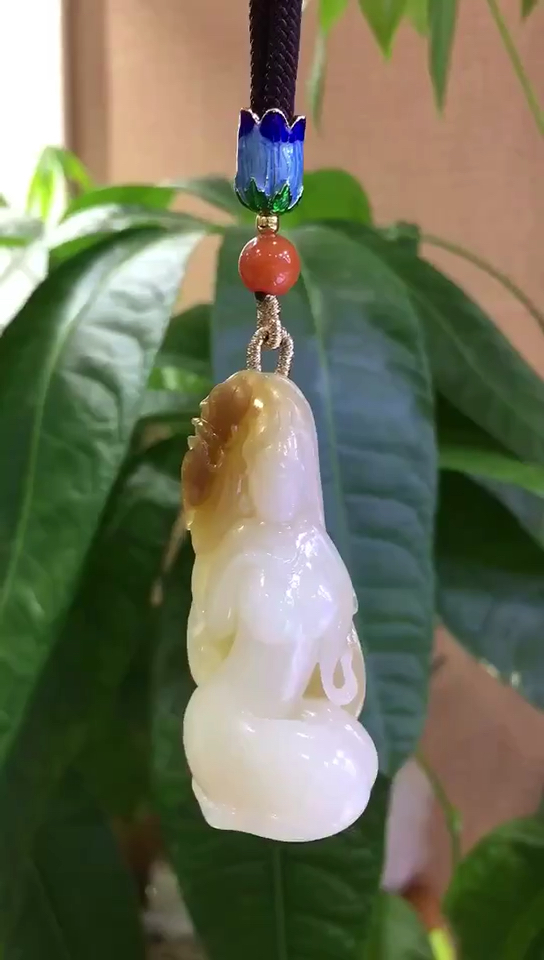 正宗新疆和田羊脂玉玉美人吊坠,新疆珠宝权威鉴定结果 和田玉羊脂玉