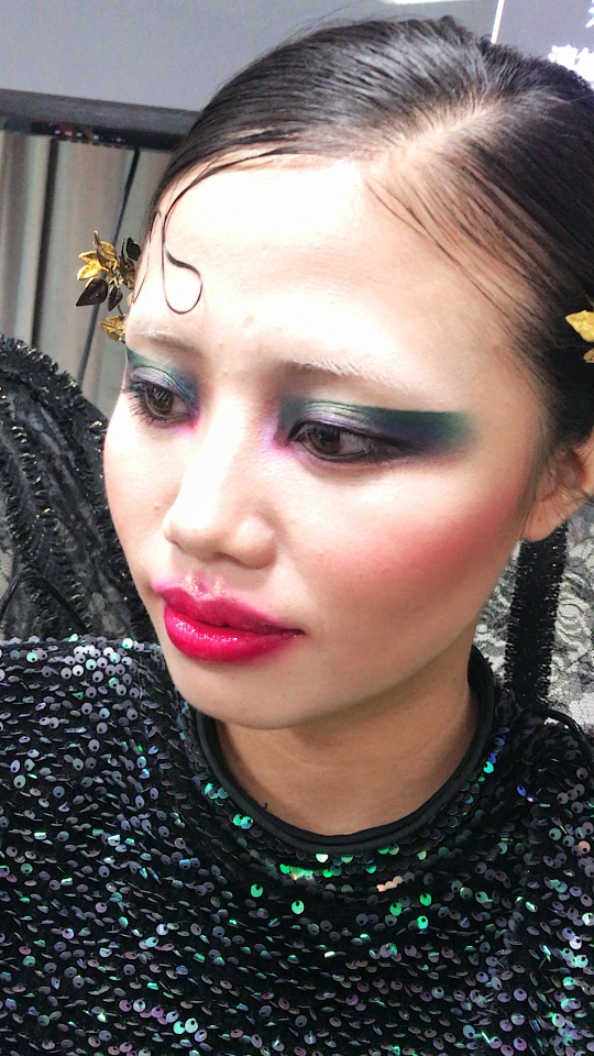 无滤镜,走秀t台妆容～@{uid:1502349662339070,nick:经纪人小微}