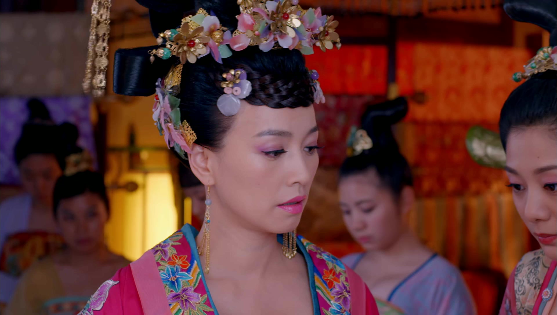 武媚娘传奇韦贵妃罚萧蔷跪在殿外,并向杨淑妃赔罪