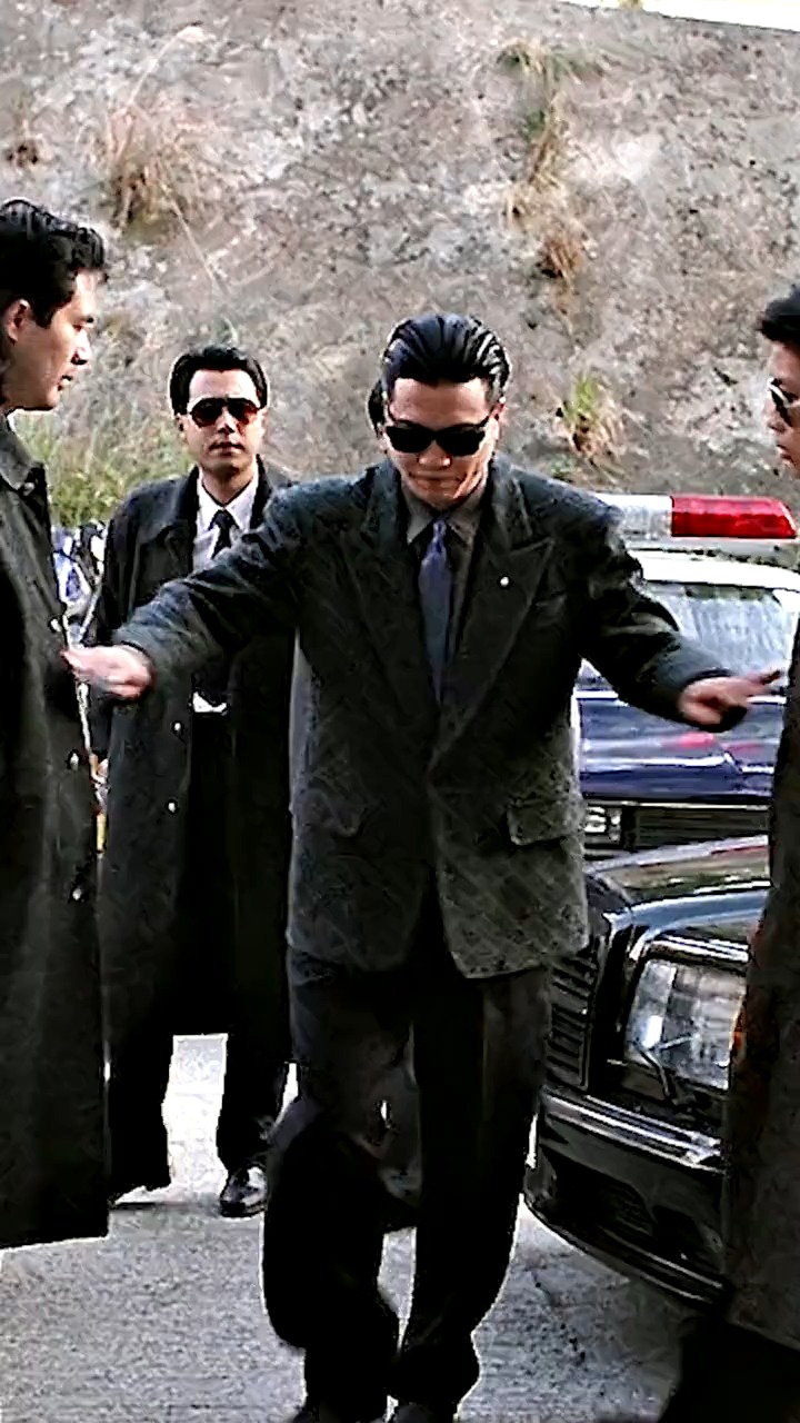 最霸气大佬 气场与发哥相比如何