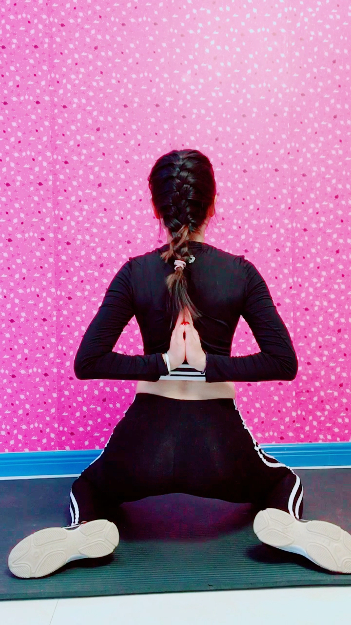 每天坚持五分钟,练出女神气质美背!