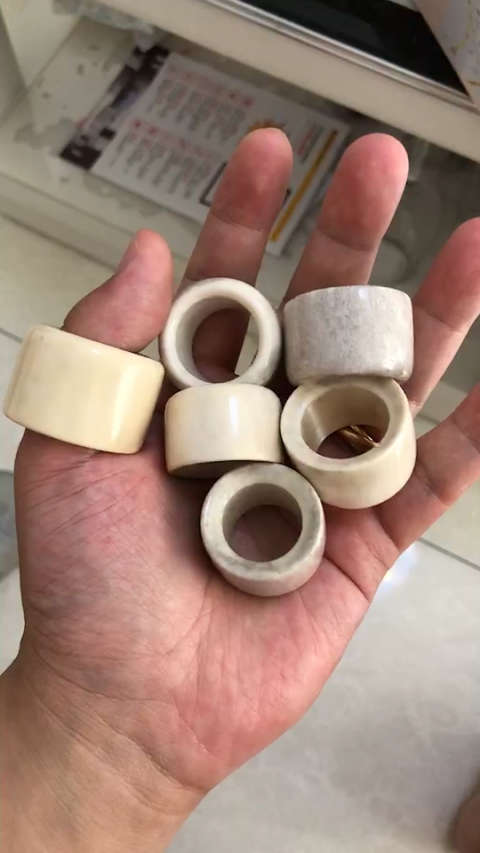 驼鹿角根扳指内径  21  22  23有货