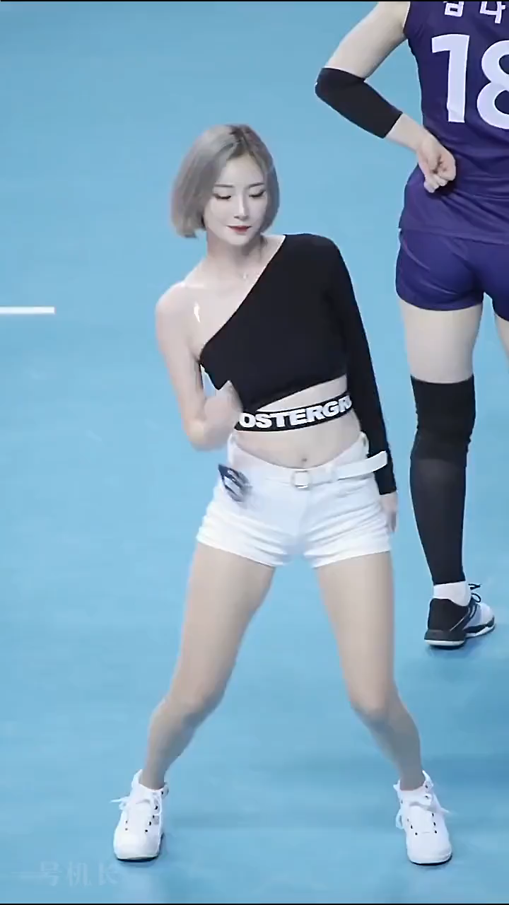 啦啦队人气队长徐贤淑舞蹈欣赏