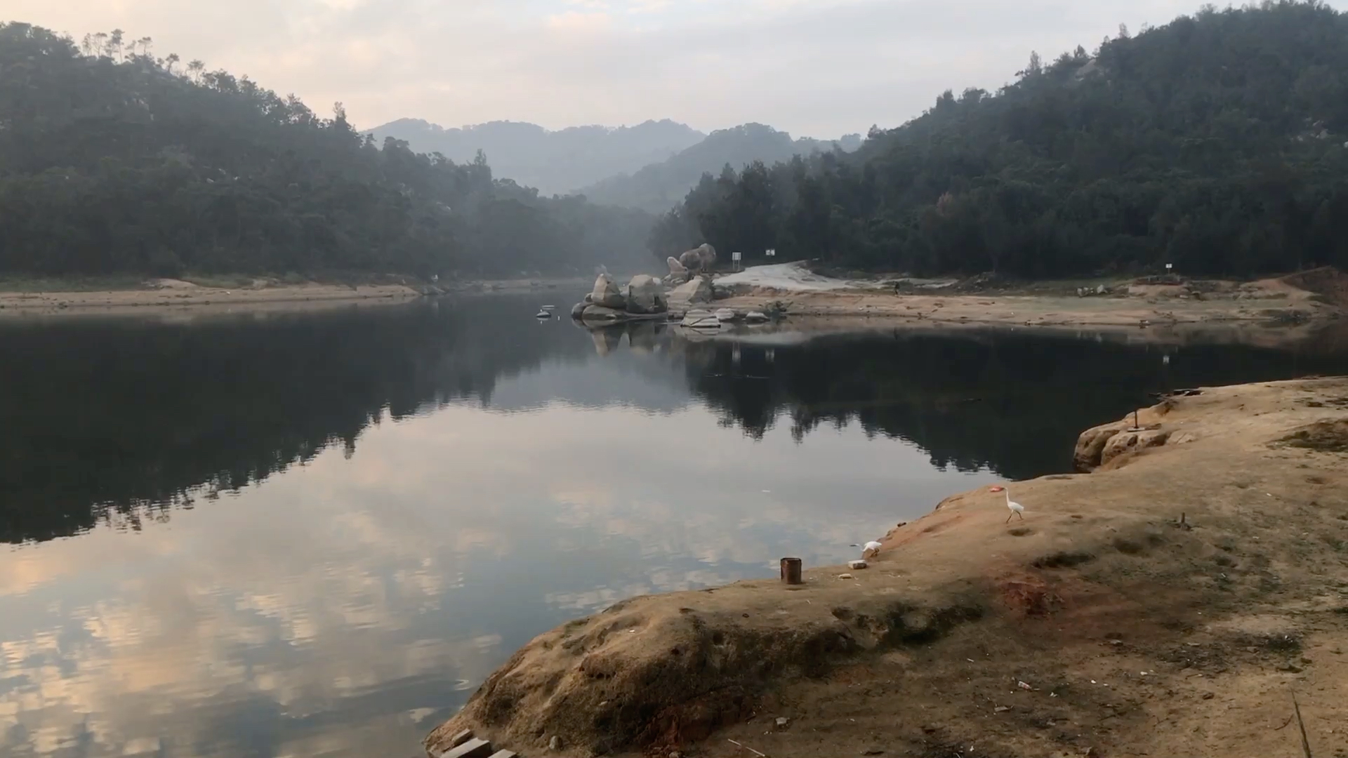 早晨的东坪山水库