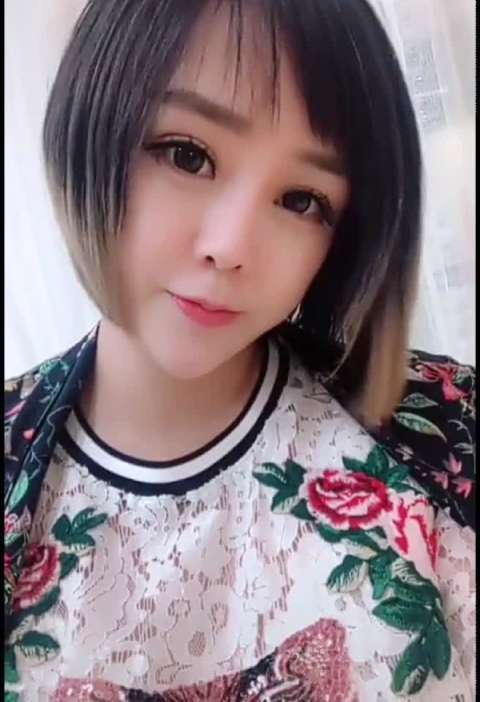 zuzu品牌创始人初瑞雪 在微视发布了一个超有趣的视频,速来前排围 !!