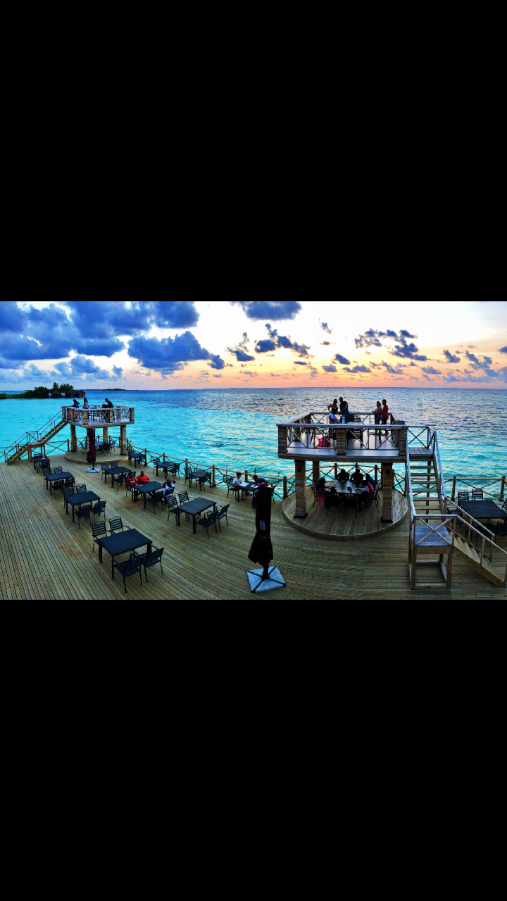 93欢迎来到我们的水上餐厅——blue terrace 9897