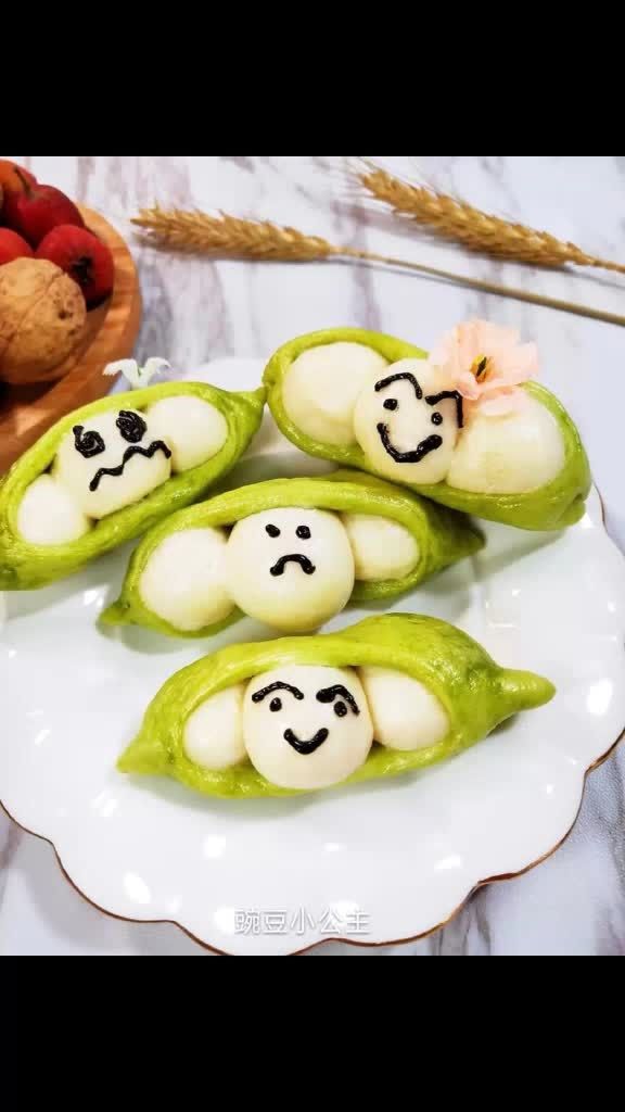 豌豆小馒头～适合所有9个月对食材不过敏宝宝食用97 有木有被萌到的