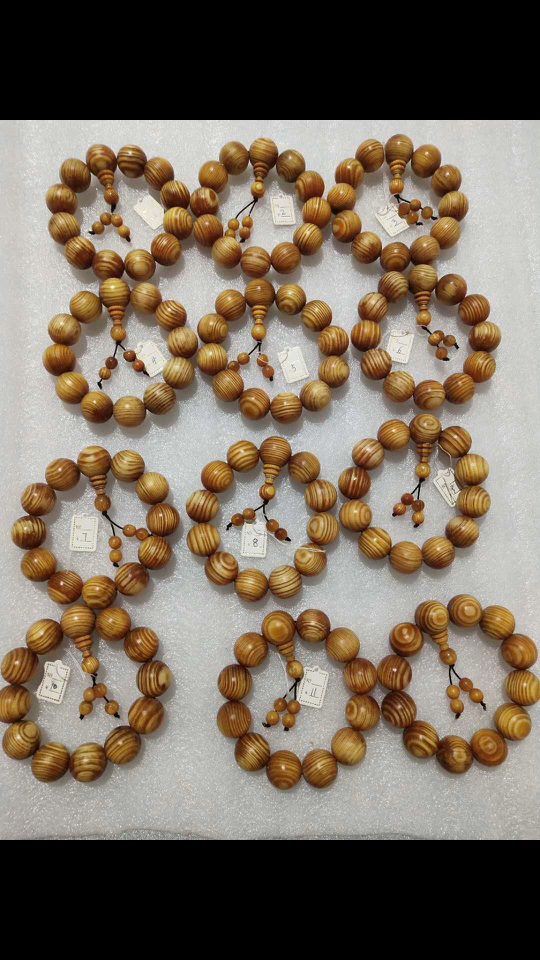 今日更新满油全透大兴安岭松木明子手串
