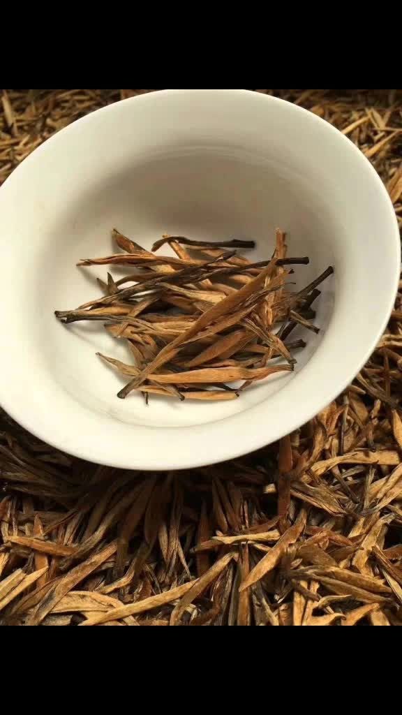 【古树大号金针】[色][色] 条索均匀,非常壮实! 口感柔润,香甜可口!