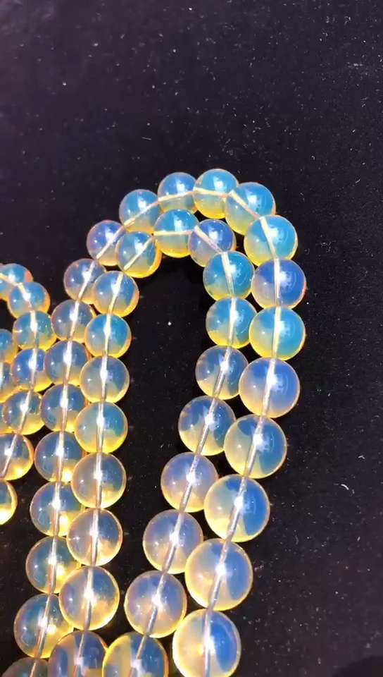 自然光下的多米尼加蓝珀   这串上百万你信吗?