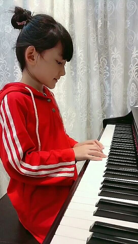 曹博轩,欢迎大家来关注哦