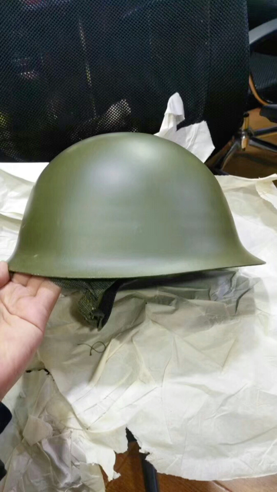 全新库存没开封的80钢盔,正品老货