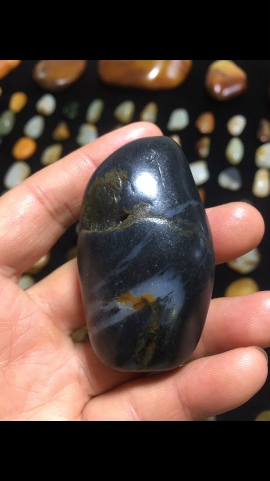 三色和田原石青花籽料,91克