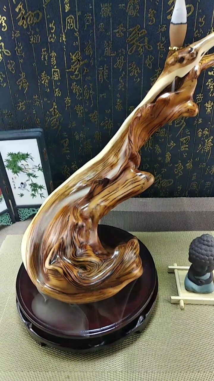 崖柏精品倒流香摆件,旋转扭曲阴阳坨子,随形烟道,纹理漂亮,意境满满