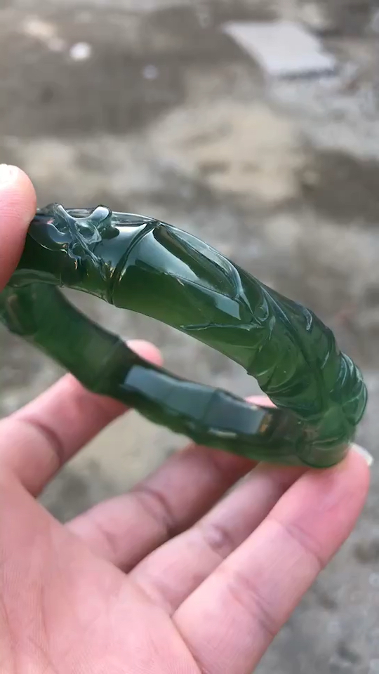 珍藏品!老180料竹节玉镯