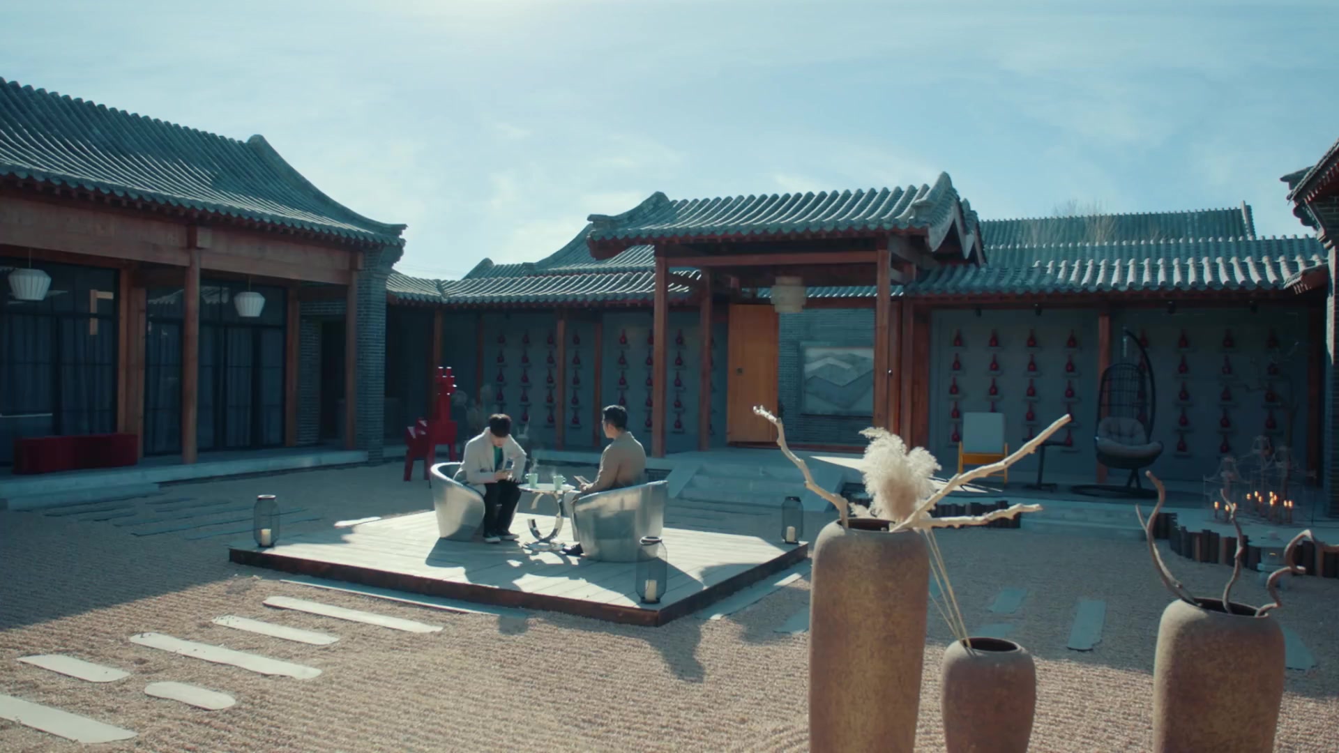 黄金瞳庄睿将庄启明的日记本拿给中川凉介看,苗菲菲查询小马的信息