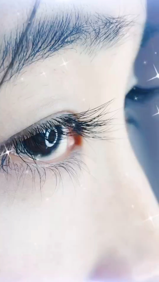 一双眼拯救一张脸!