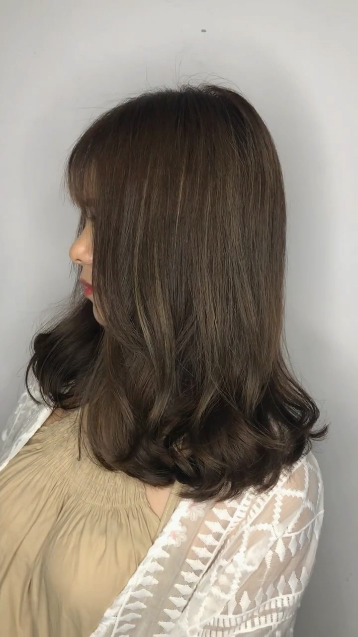 头发过肩长度可以选择这款最自然烫发,染发99