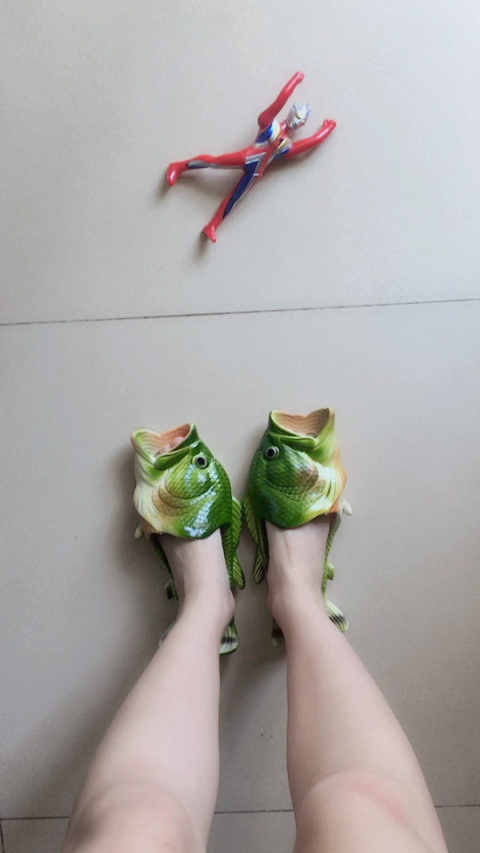 这脚多半是废了 啊啊啊啊@{uid:1502349662339070,nick:经�%