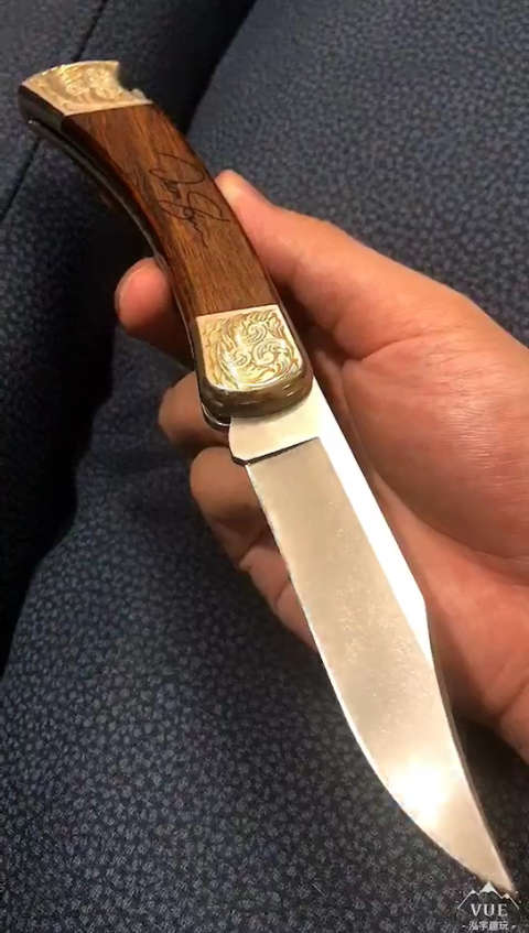 一把1996年的巴克110.24k金雕花镶嵌.美!