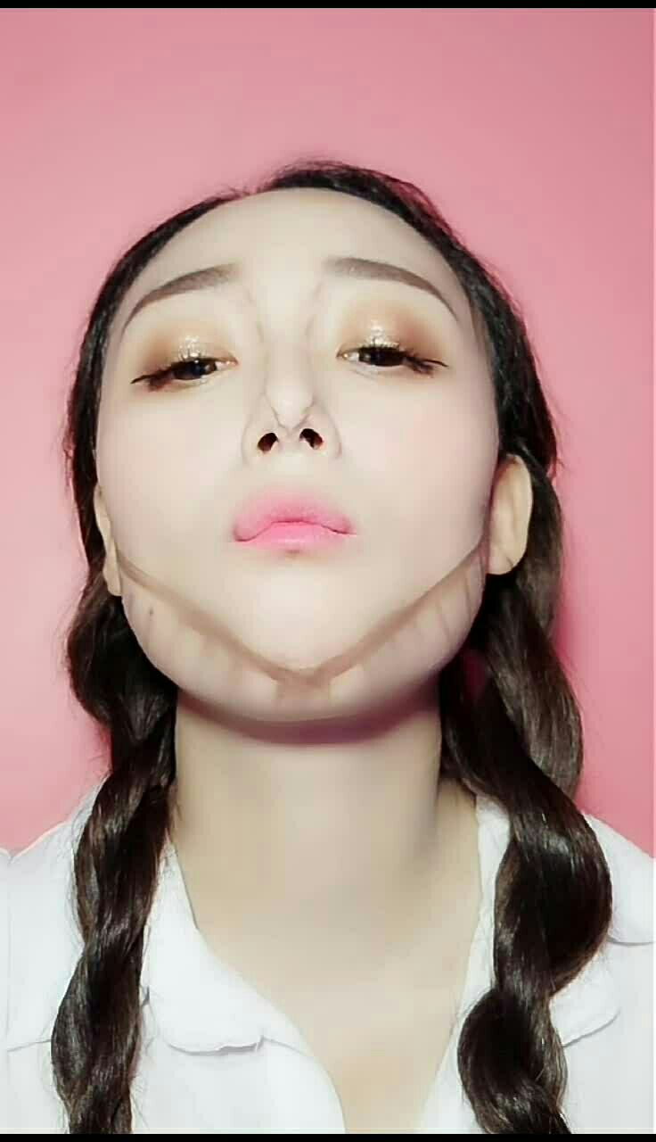 这下巴也太尖了吧