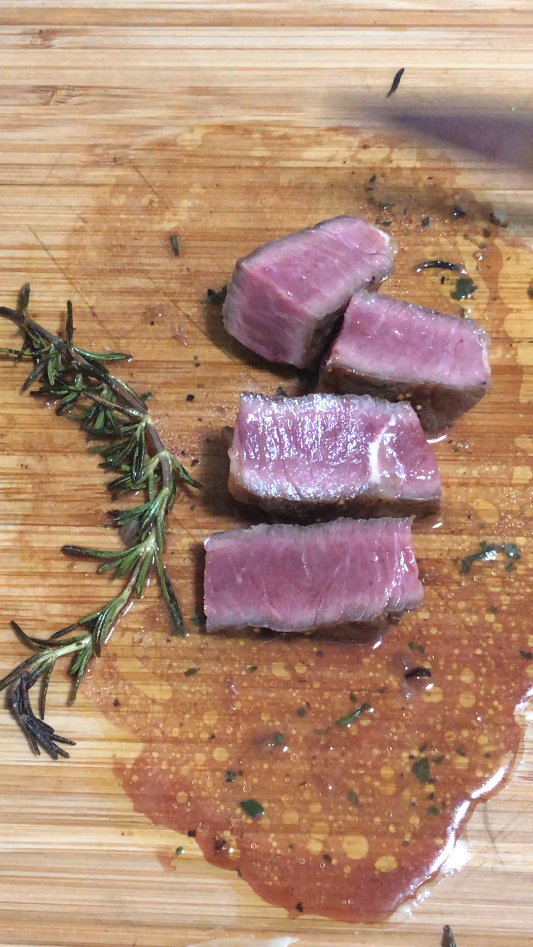 三分熟眼肉牛排