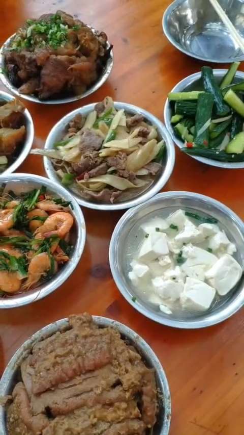 农村488元一桌的酒席,这样的菜式,对的起价钱吗