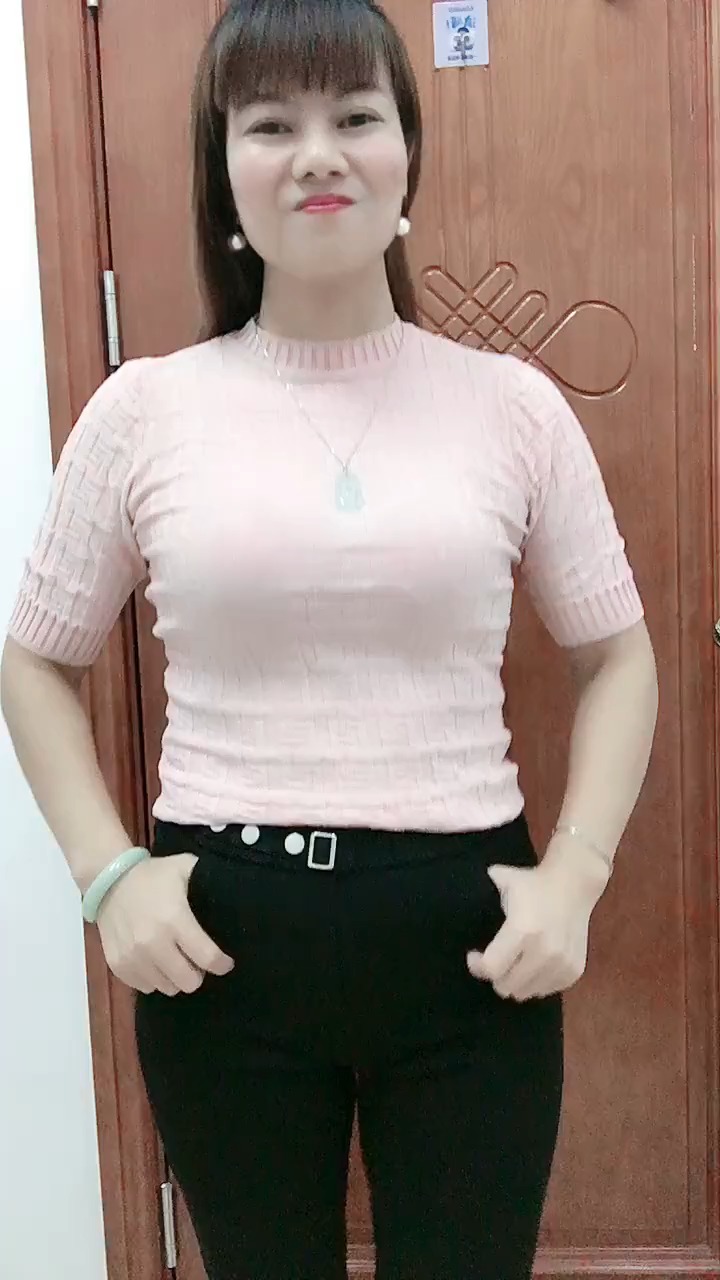 老阿姨又来了,保持良好的心态,开心过好每一天微胖才是极品