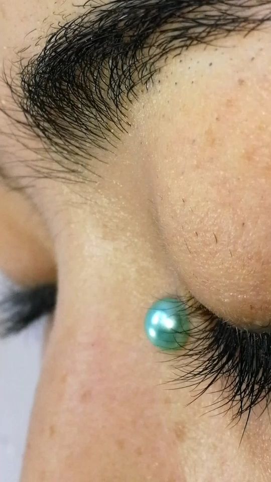 纯素颜,一双眼拯救整张脸