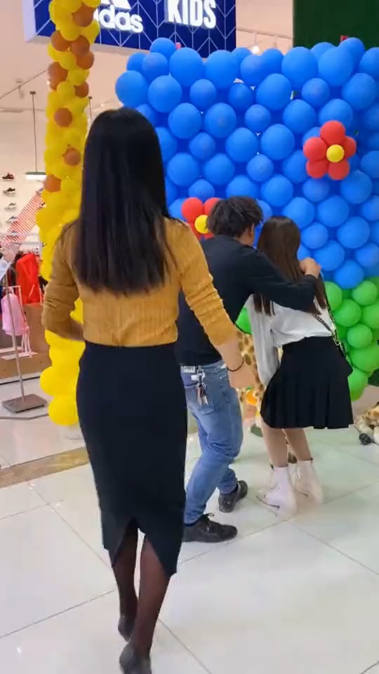 在商场陪女朋友逛街,怎么会有这种情况发生?