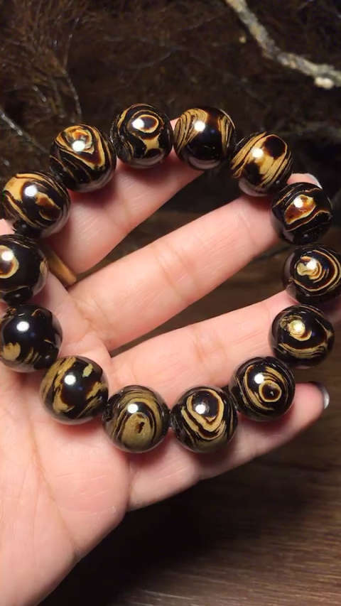 1.6海柳手串,盘玩变色红润光泽