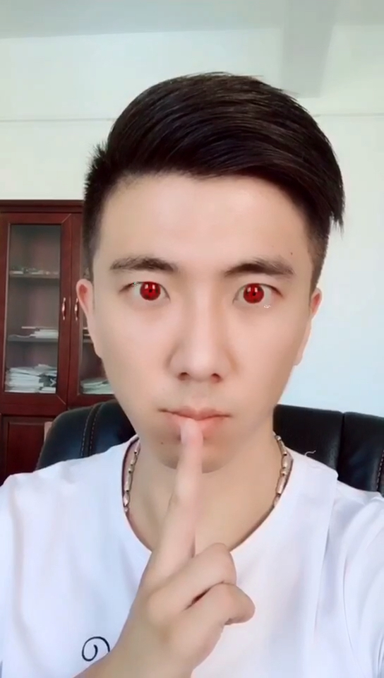 万花筒写轮眼,开.