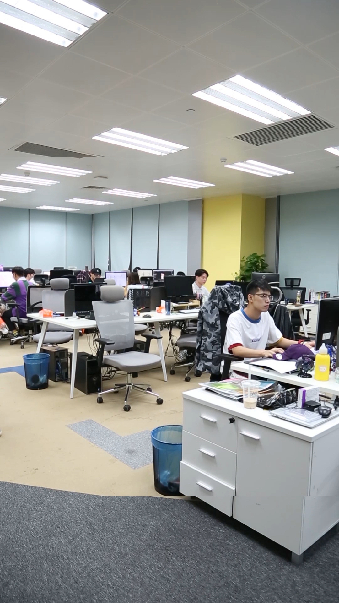 堡垒之夜尬舞大赛# 竟然有人要跟我办公室battle尬舞?