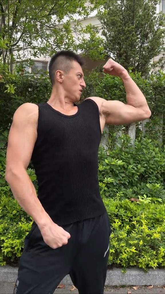 当代肌肉男日常!#搞笑