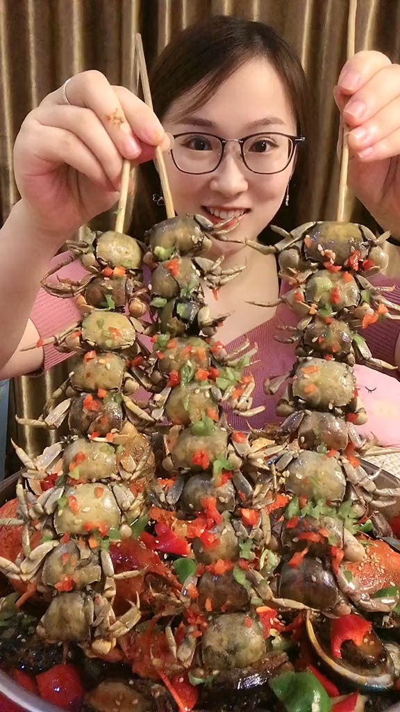 油炸的发财蟹老香了点双击的都能发财哟