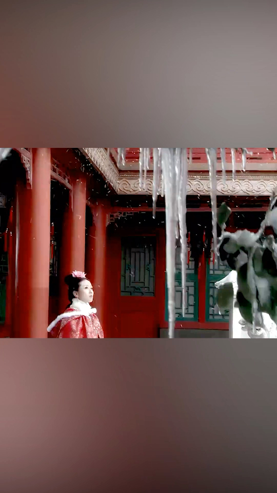 步步惊心里面的若曦应该是刘诗诗最经典的角色了吧