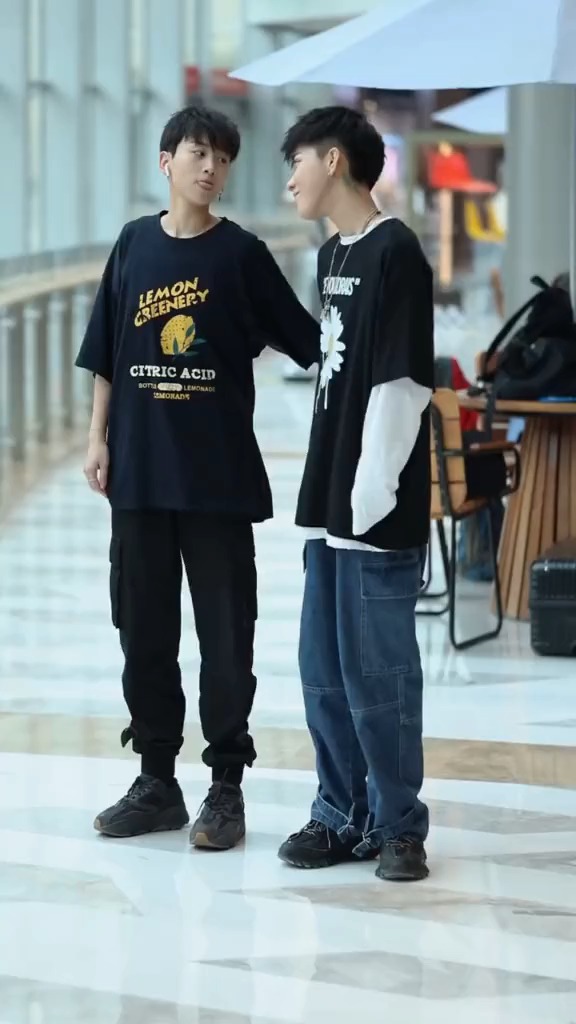 王大牛看到这对小cp的时候真的已经无语了杭州街拍阿