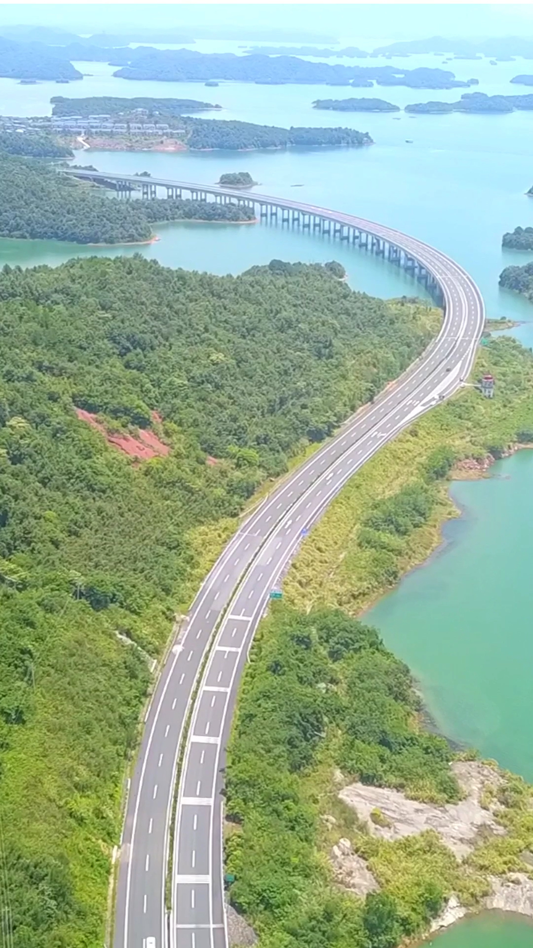 庐山西海最美高速公路