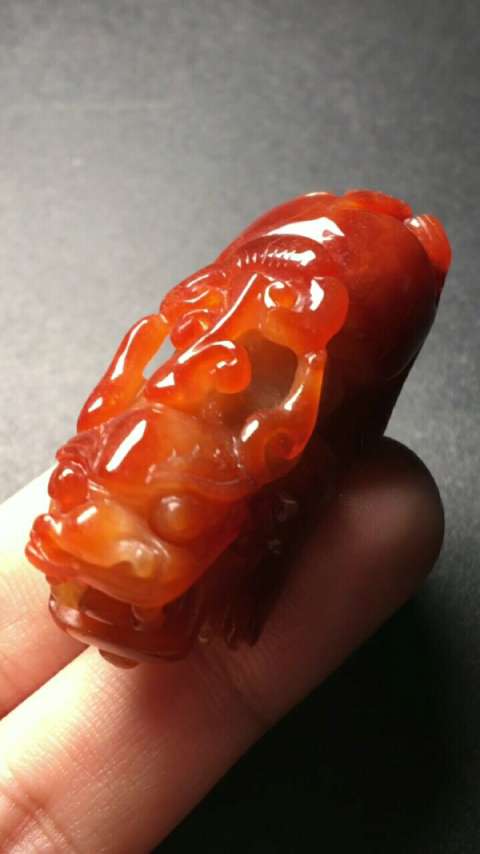 959051895红翡貔貅,红润透亮,玉质清晰,栩栩如生,完美无瑕,尺寸