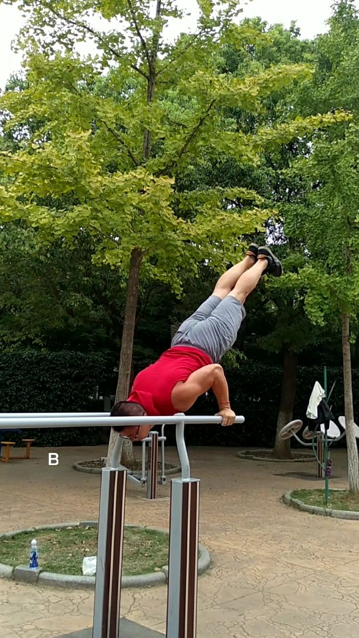 双杠漫步  倒立撑  v举腿  了解一下