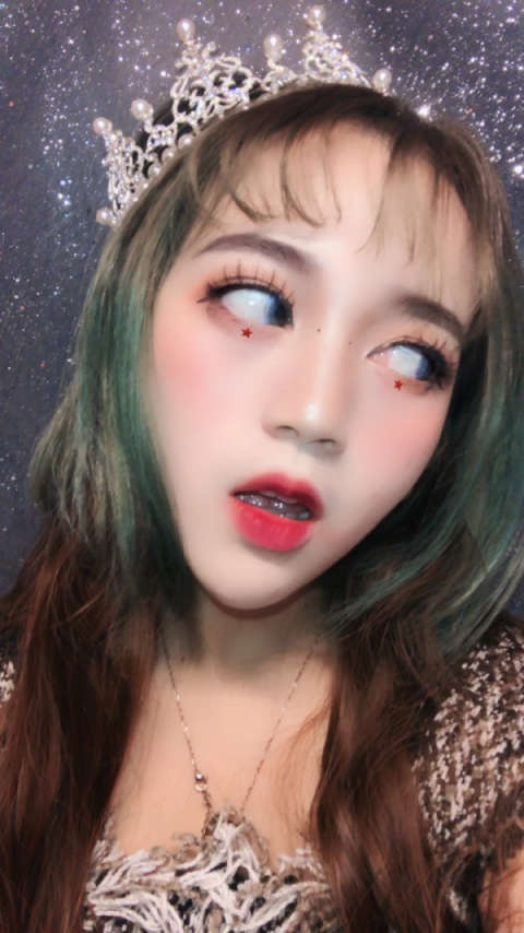 单只眼睛眨眼太难了,本宝宝做不到01