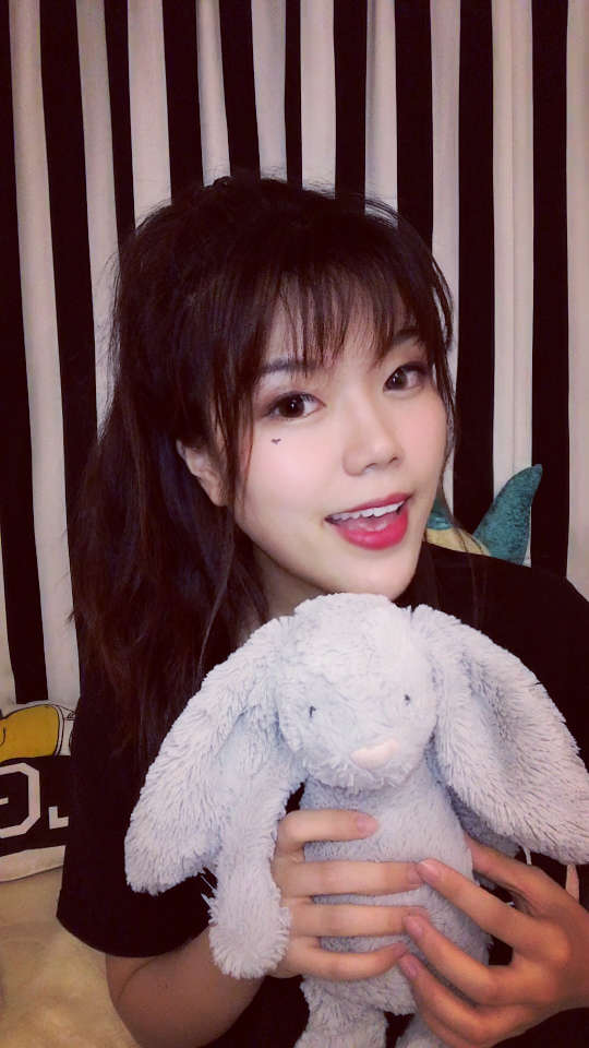 123.3sunshine 不是小青龙哦050505尴尬一下 @经纪人小微