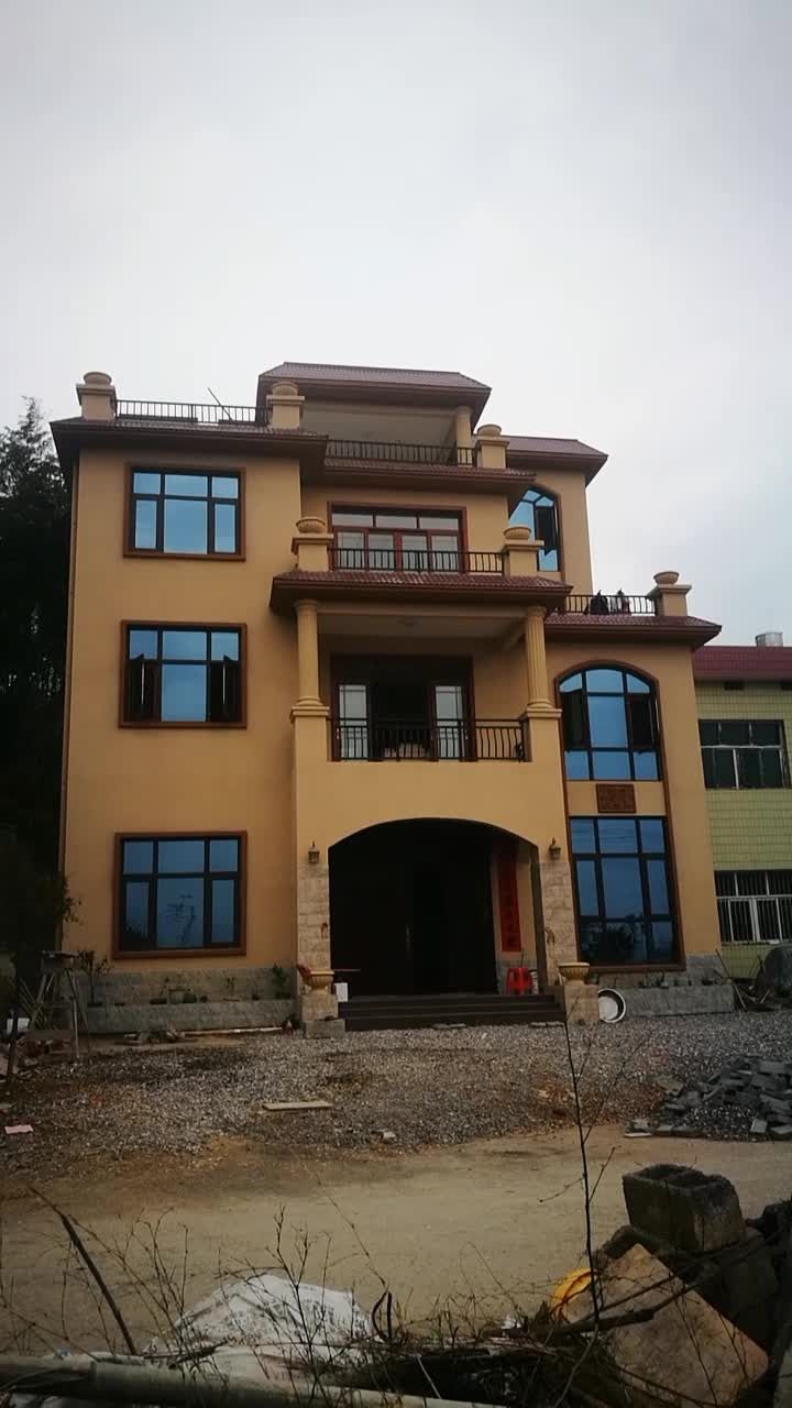 三层农村自建房,外观真石漆,整体造价八十万,你们觉得值的吗?