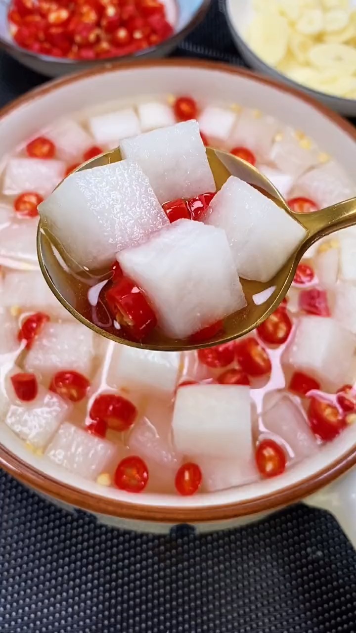 炒鸡好吃的雪碧泡萝卜,清脆爽口,出乎意料的好吃